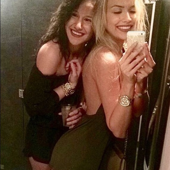 Meet your Posher, Sharon - Picture 4 of 8